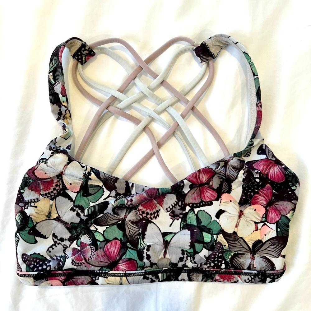 Lululemon free to be bra size 4 butterfly